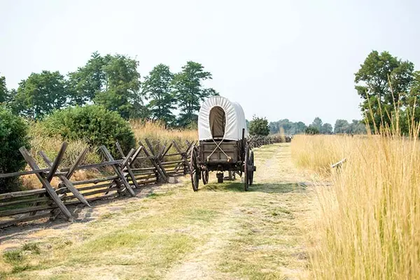 Why was there traffic on the Oregon Trail?