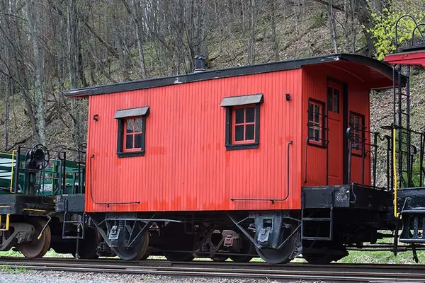 Why was the caboose always sneezing?