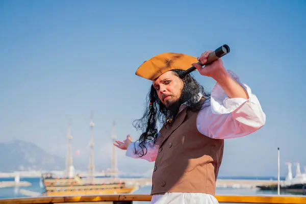 What's a pirate's favorite place to swim in the summer?