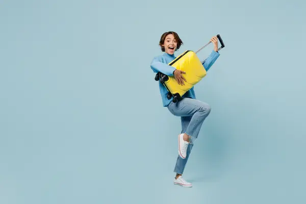 Why did the singer perform on an airplane?