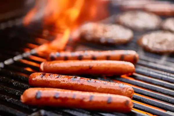 What do you call a long line of people waiting for their hotdog?