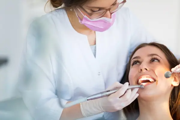 What's a dentist's favorite movie?